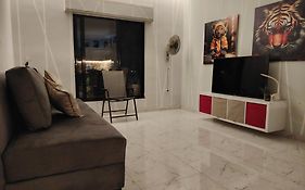 Abu Alzoz Home سكن مشترك